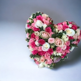 Mixed Rose Loose Arranged Heart